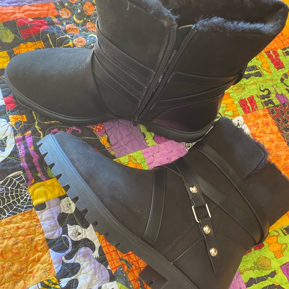 Black Faux Suede Boots Size 9 with Fuzzy Lining